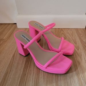 Size 8 Steve Madden hot pink block heel